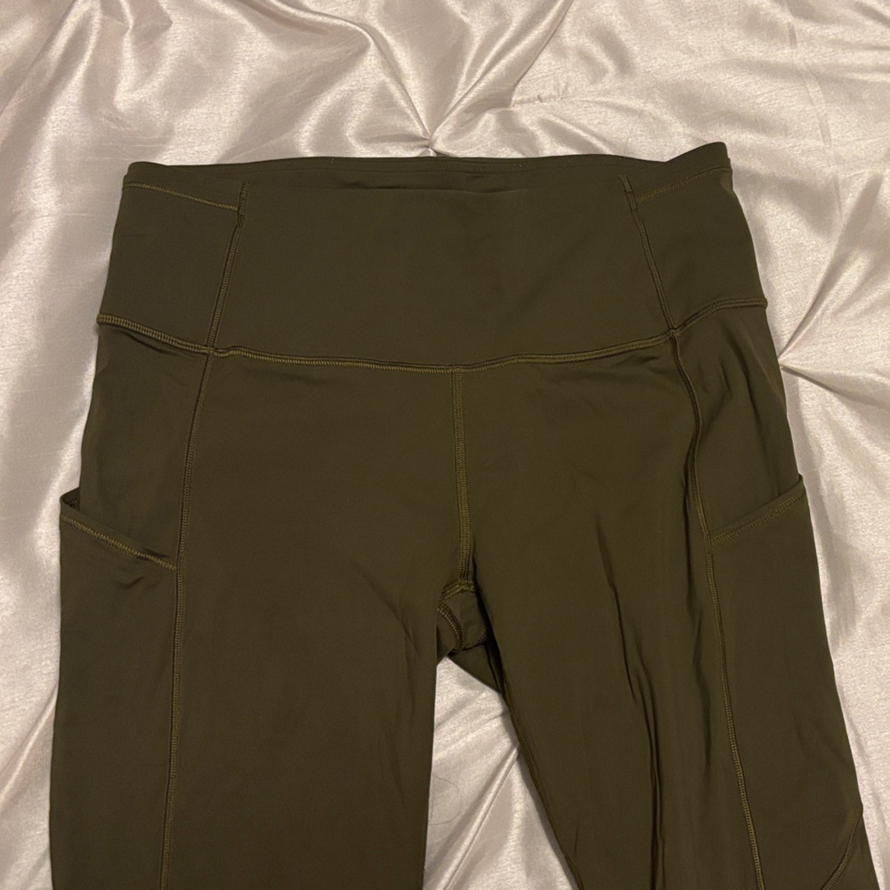 Lululemon Olive Green Leggings -Size 8 - Picture 5 of 8